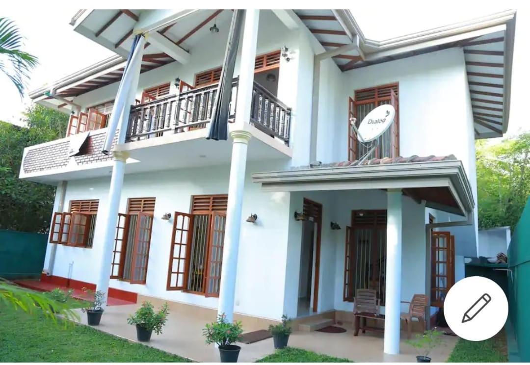 Sanasuma Villa Bentota Exteriör bild